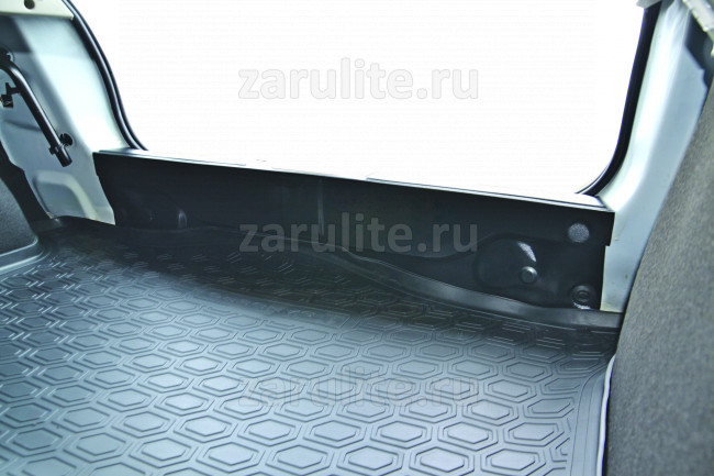 Накладки в проем багажника 2 шт. Renault Sandero, Sandero Stepway 2014-н.в.