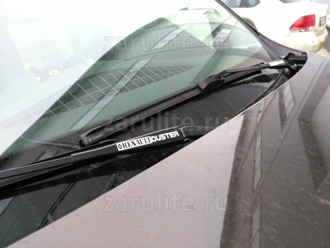 Наклейки на поводки дворников Renault Duster 2шт. Наклейки на поводки дворников Renault Duster 2шт.