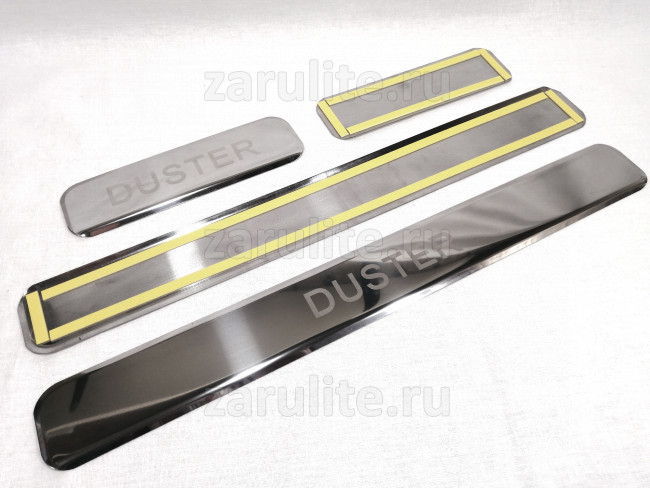 Накладки на пороги Renault Duster с лазерной гравировкой Duster, нерж.сталь