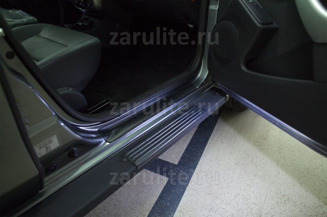 Накладки на внутренние пороги дверей Renault Duster 2010- Nissan Terrano 2014