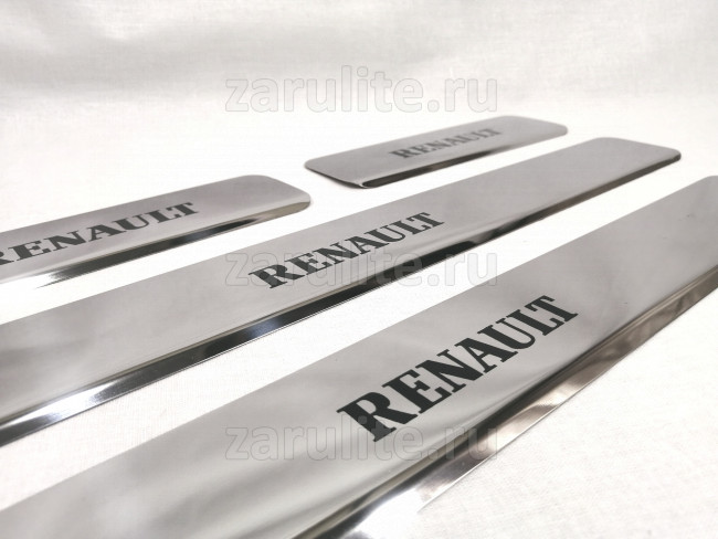 Накладки на пороги Duster с надписью краской Renault, нержавеющая сталь